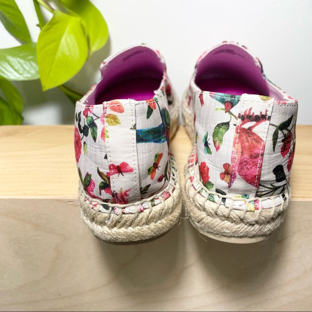 NWT size 7 floral print bohemian pink and white colorful bird flat loafers - Picture 9 of 11